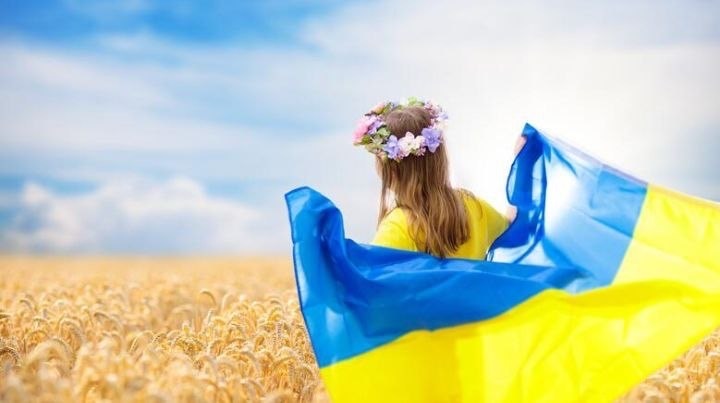 УКРАЇНСЬКА ЖІНКА – БЕРЕГИНЯ НАЦІЇ